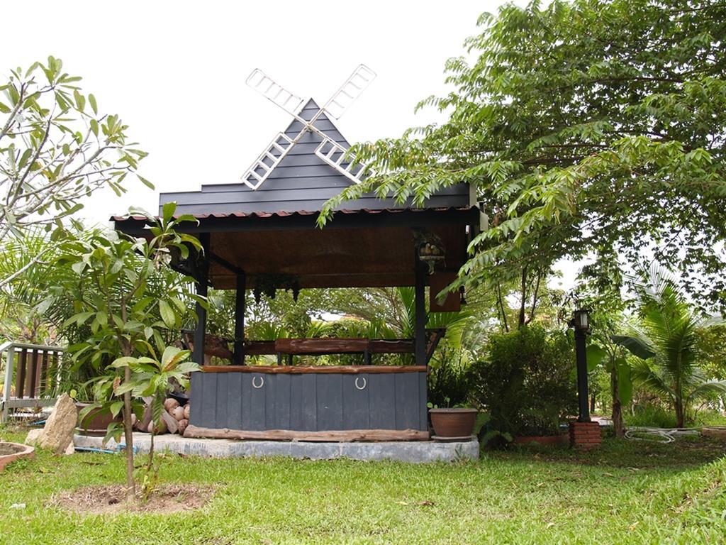 Cowboy Farm Resort Pattaya Ban Huai Yai Exterior photo