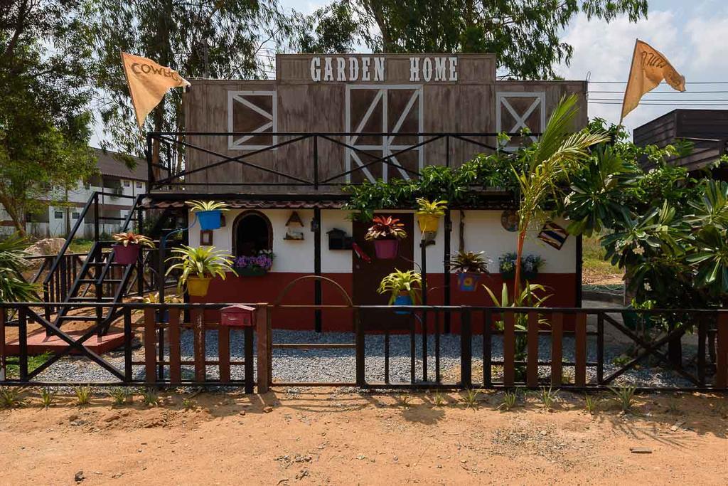 Cowboy Farm Resort Pattaya Ban Huai Yai Exterior photo