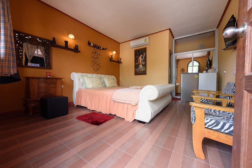 Cowboy Farm Resort Pattaya Ban Huai Yai Exterior photo